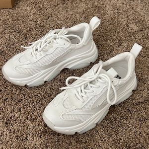 Steve Madden White Chunky Sneakers